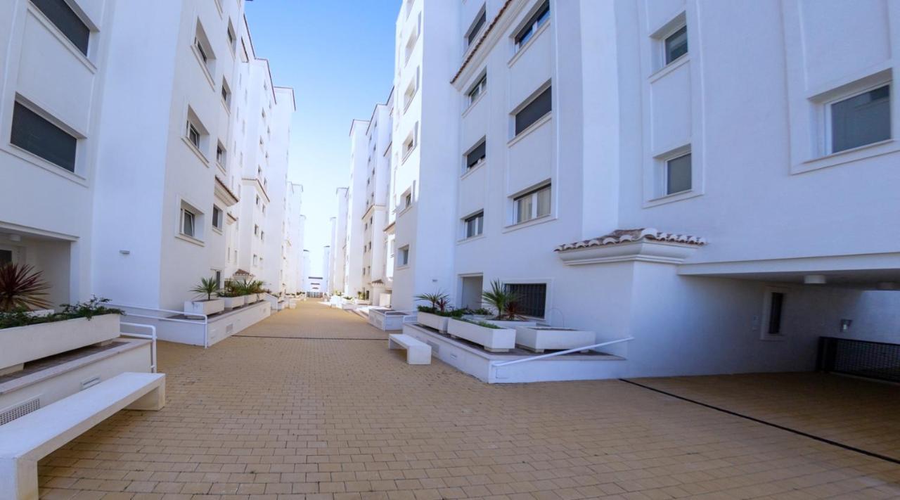 Lovely Apartment Centrally Located In Estepona Exterior foto